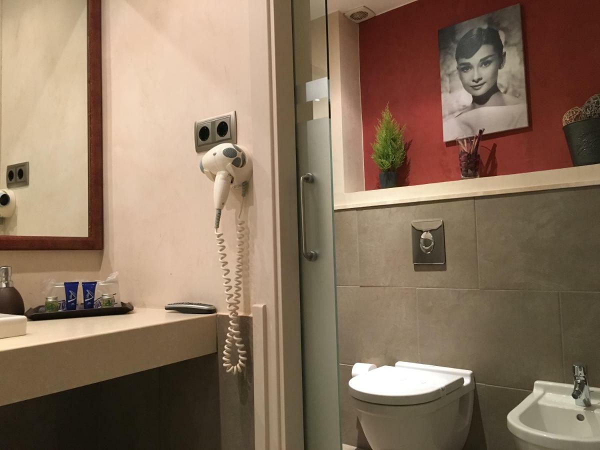 Hotel Calabria Ла Гарига Екстериор снимка