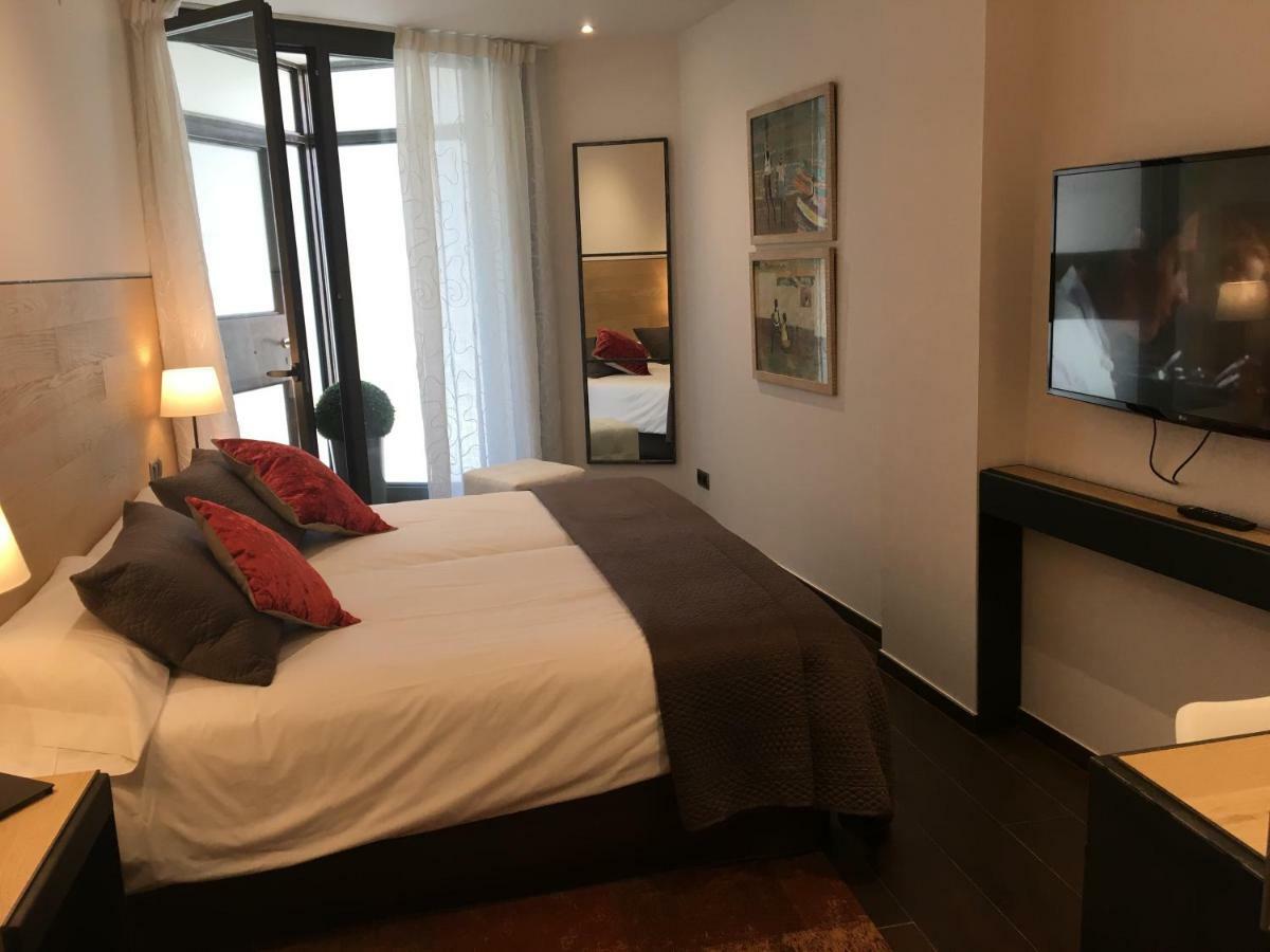 Hotel Calabria Ла Гарига Екстериор снимка