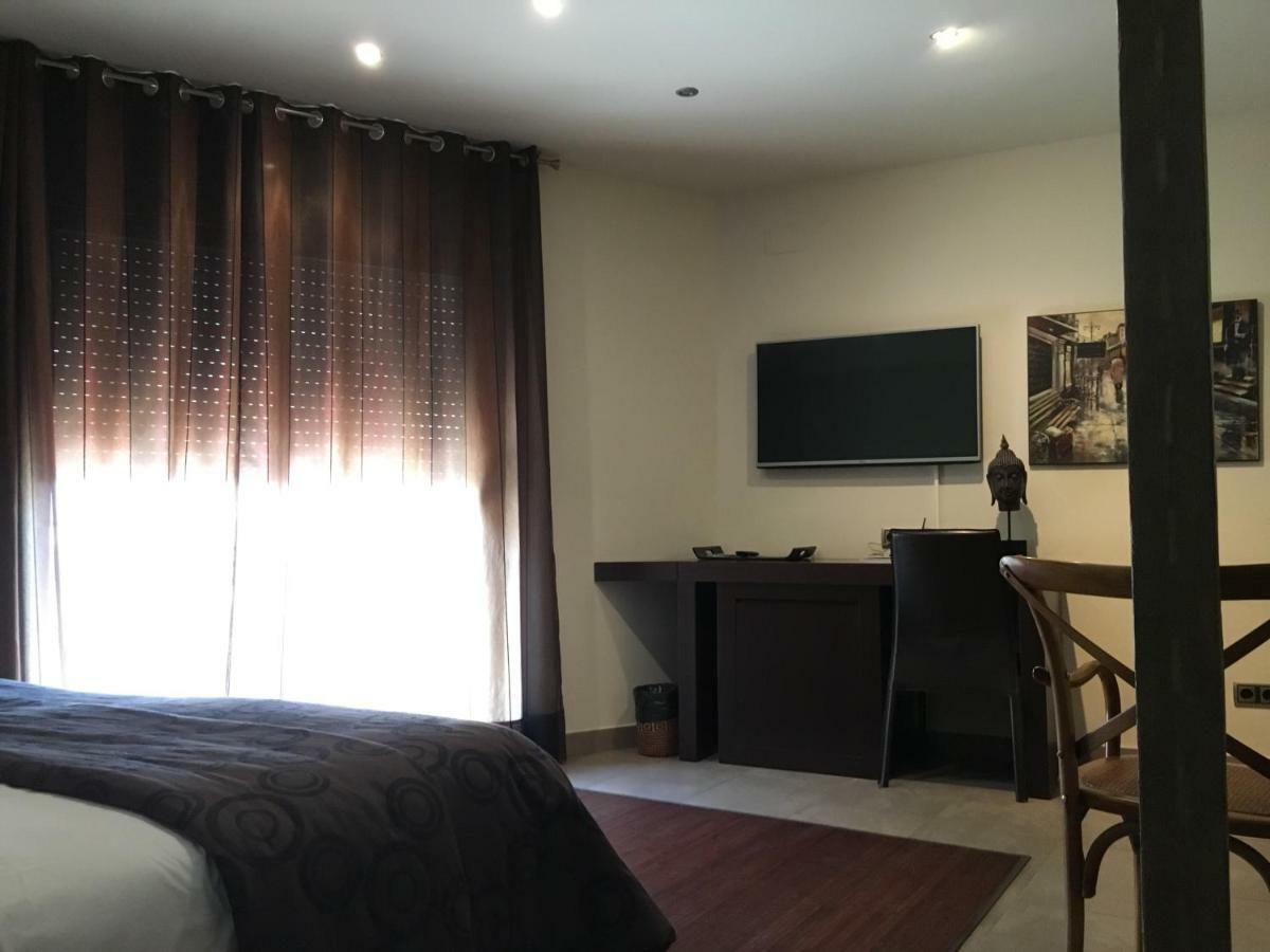 Hotel Calabria Ла Гарига Екстериор снимка